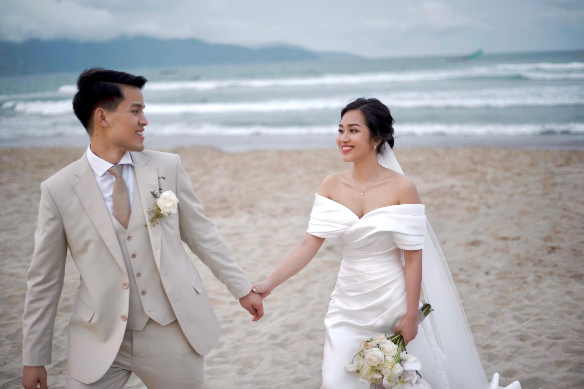 váy cưới hôn lễ bãi biển hình 3