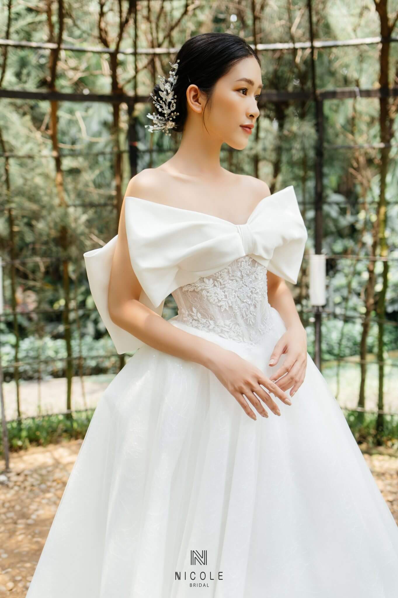 5 mẫu váy cưới 2020 bắt trend từ các cô dâu sành điệu nhất Vbiz