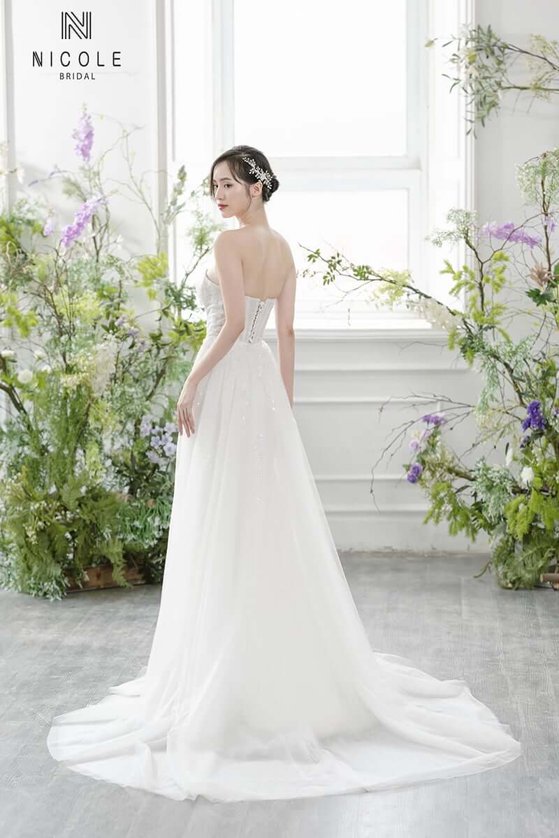 20 mẫu váy áo cưới màu trắng đẹp đơn giản được nhiều người lựa chọn