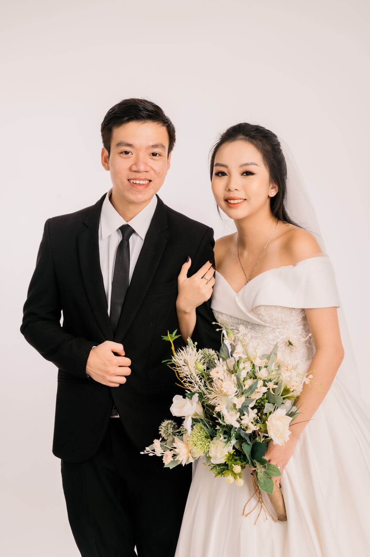Giá chụp ảnh cưới để cổng rẻ đẹp nhất 2023  Lucky Anh  Em