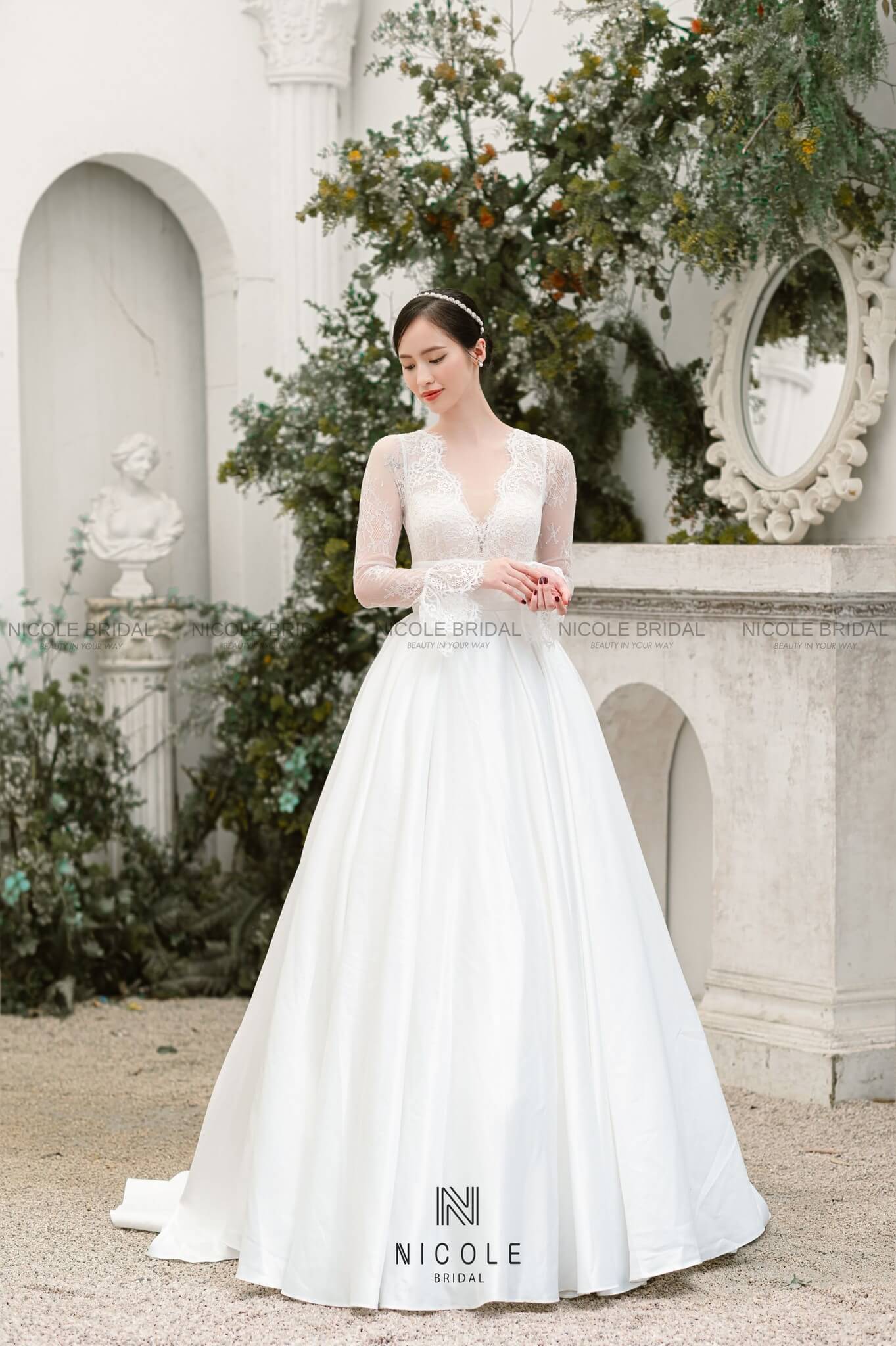 Váy cưới làm lễ nhà thờ - Hình 5