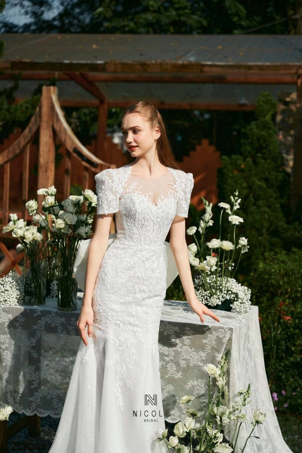 Váy cưới ngắn tay phong cách dịu dàng kèm nơ - Áo cưới | ThờiTrangNữ.vn