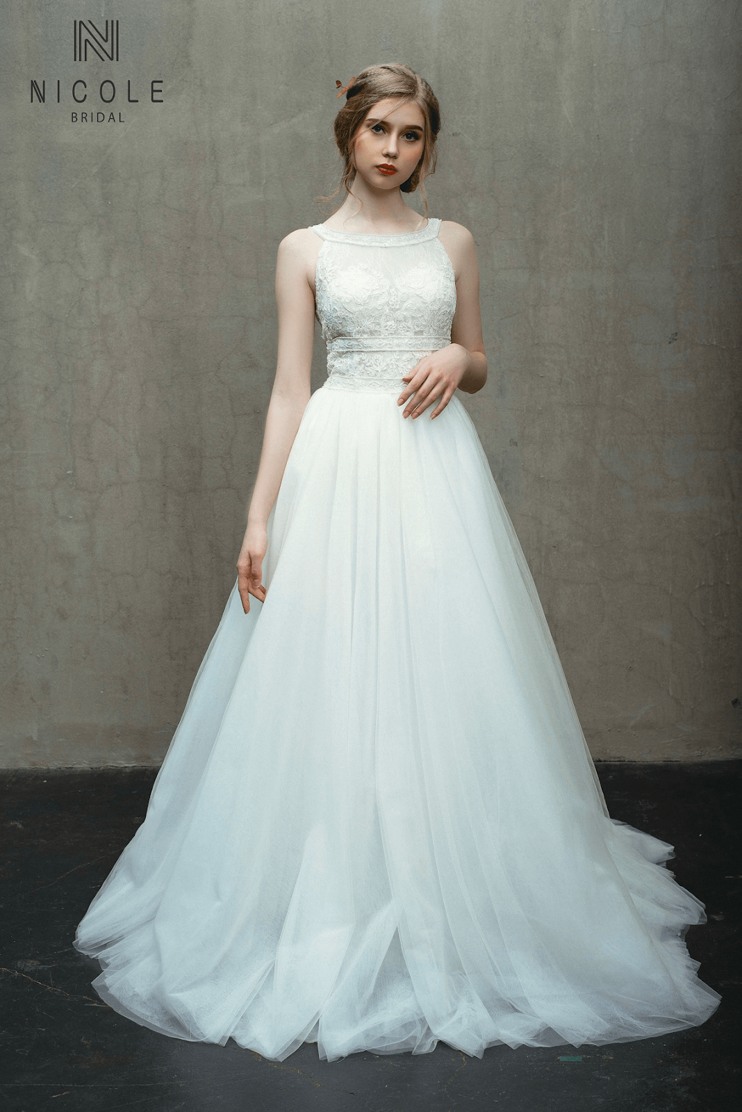 Mẫu váy cưới 5 trong 1 phong cách hoàng gia  Mon Ami Wedding