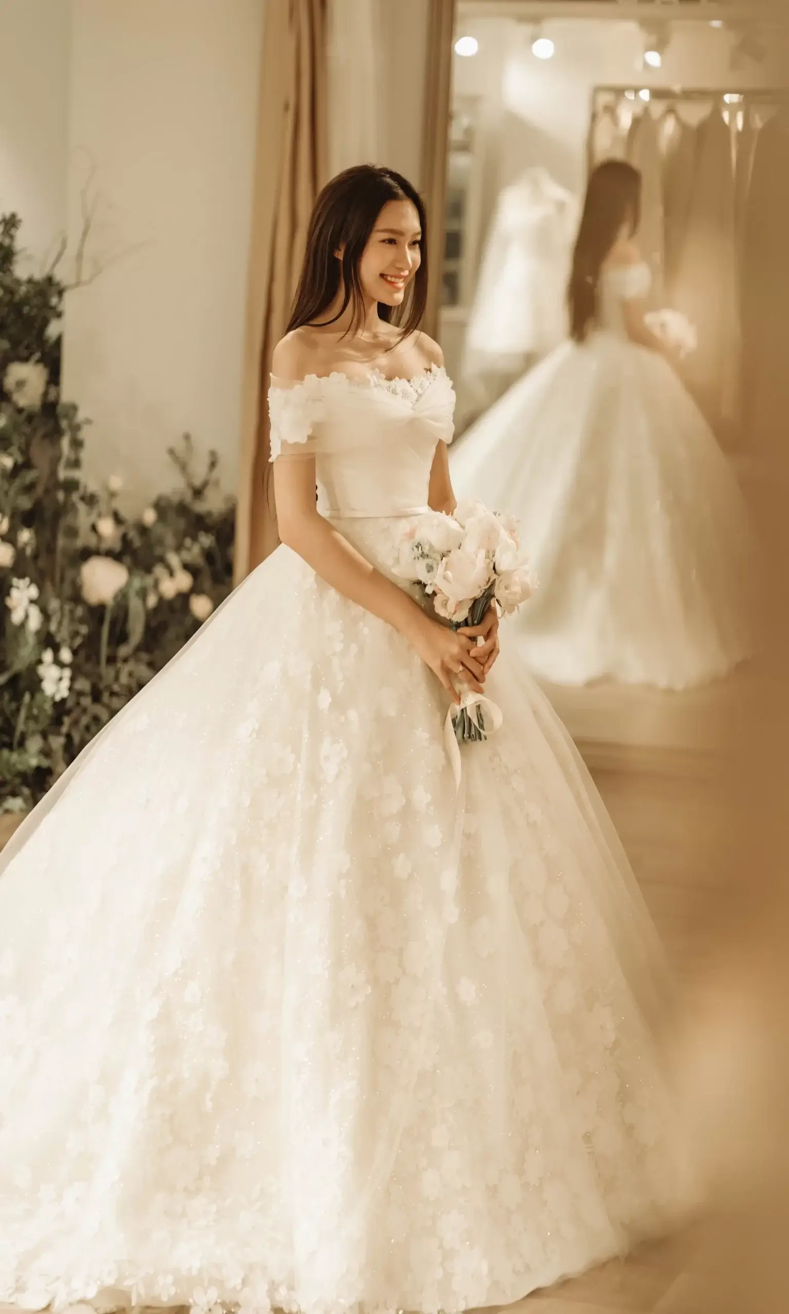 váy cưới xòe bồng công chúa đậm chất Pháp – Tu Linh Boutique