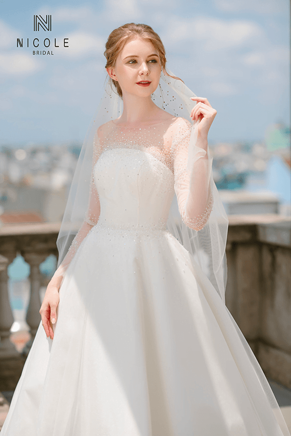 VÁY CƯỚI SATIN TAY CÁNH TIÊN HAUTE COUTURE