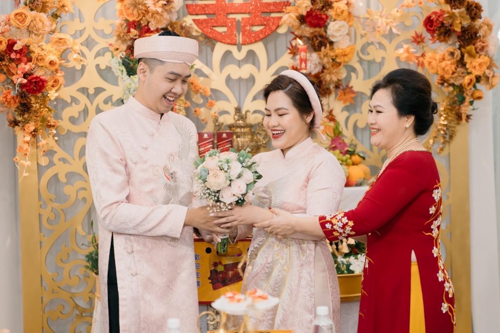 may-ao-dai-cuoi-co-dau-map