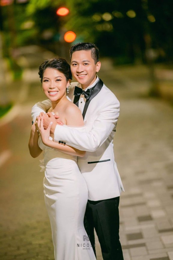 co-dau-anh-le