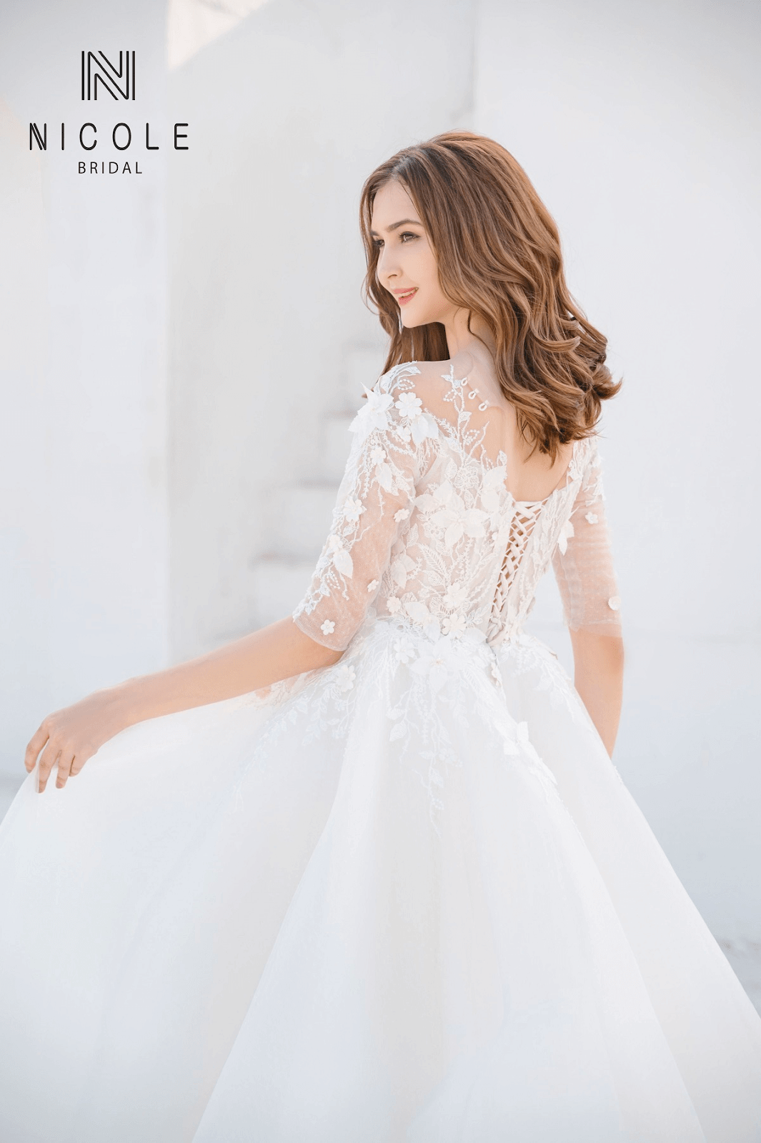 Mẫu váy cưới trắng đẹp của NTK Quyên Nguyễn  Quyên Nguyễn Bridal