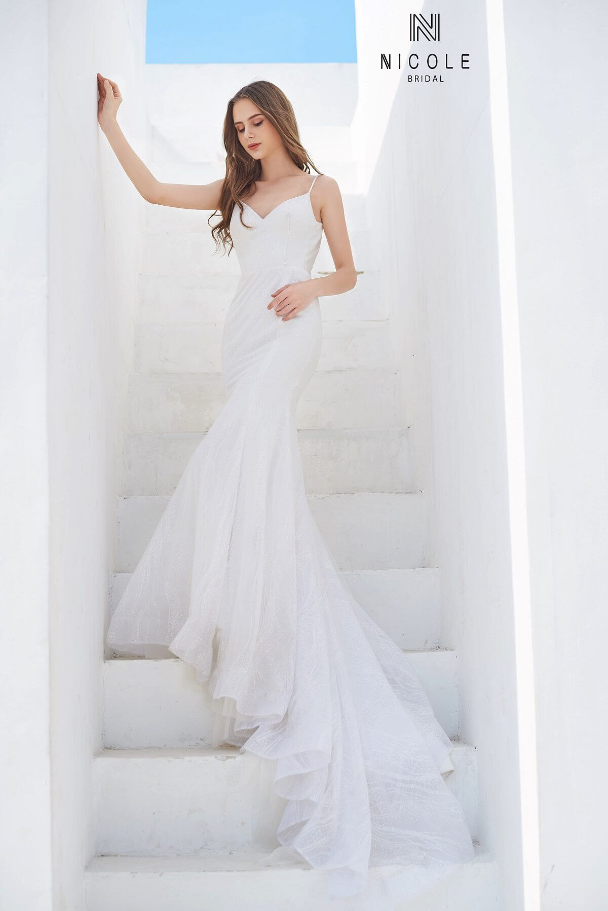 Top mẫu váy cưới 2 dây đẹp đúng điệu cho mùa cưới 2023  Nicole Bridal
