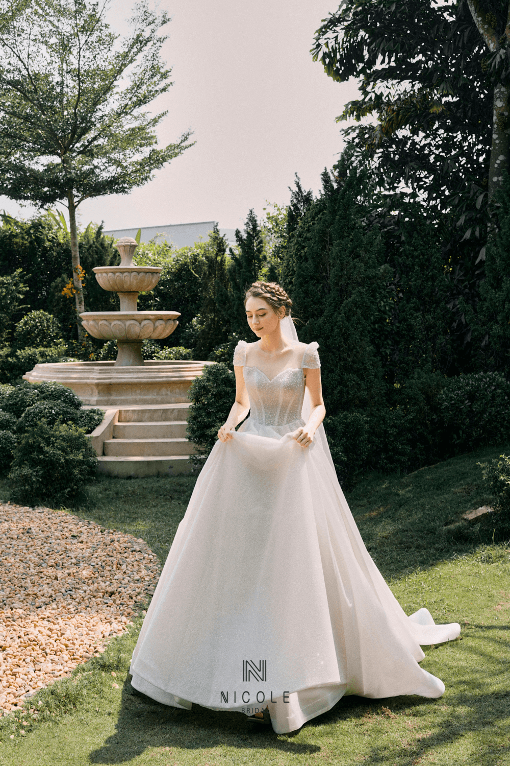 váy cưới xòe hình 5