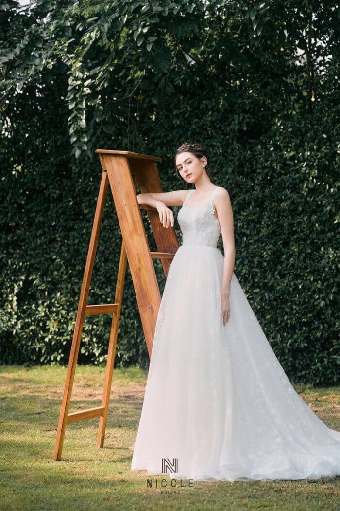 Váy cưới ngắn phi trơn đơn giản phong cách hàn quốc