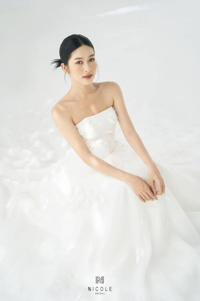 LISM Simple Strapless Satin Korea Wedding Dresses Pleat A-Line String  Backless Floor Length Bridal Gowns Photo Shoot | Beyondshoping | Free  Worldwide Shipping, No Minimum!