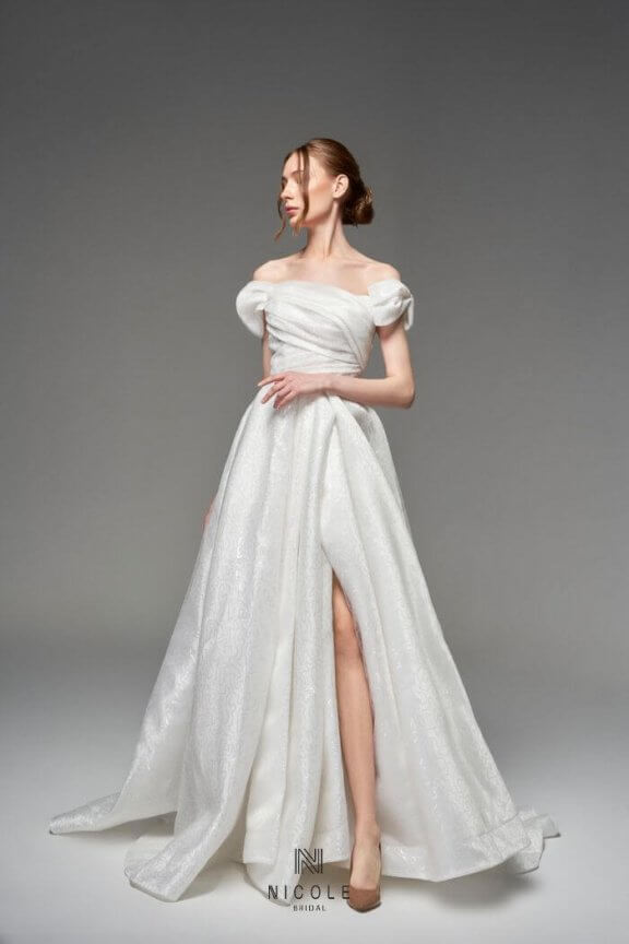 Ngây ngất với bộ sưu tập váy cưới Vera Wang Spring 2019