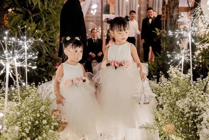phụ dâu nhí