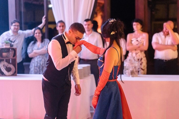The special wedding dress for a more comfortable wedding experience.