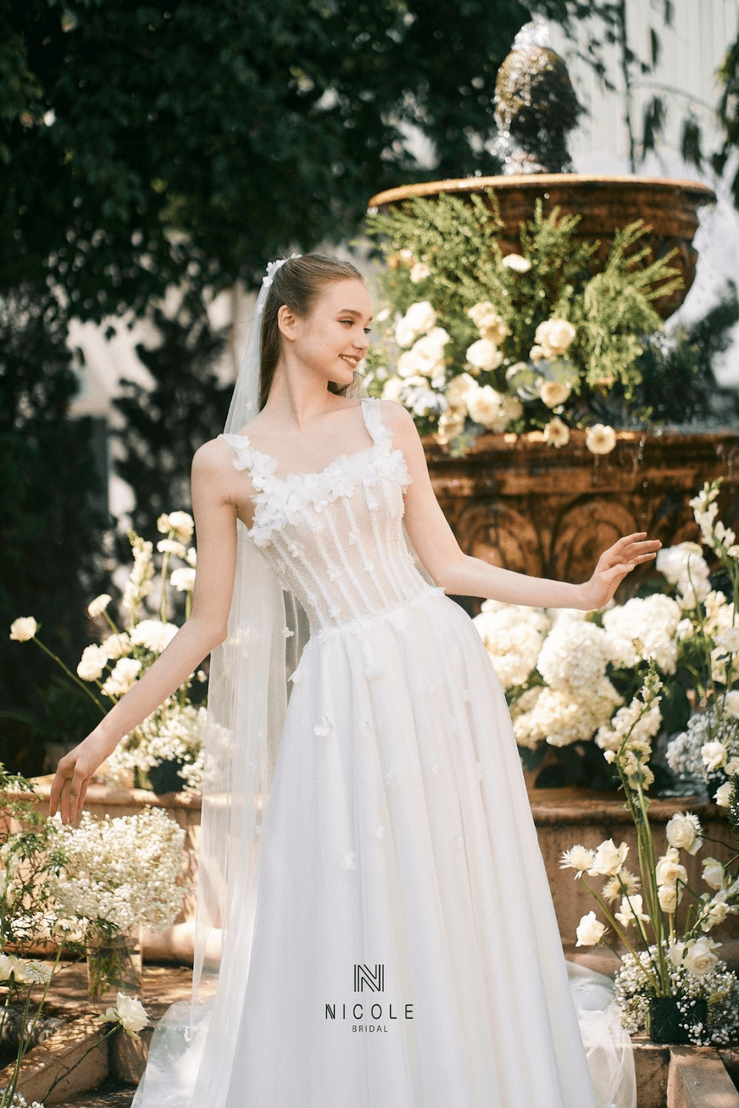 15 Off-the-Rack Wedding Dresses To Shop Online In 2024 - Vogue