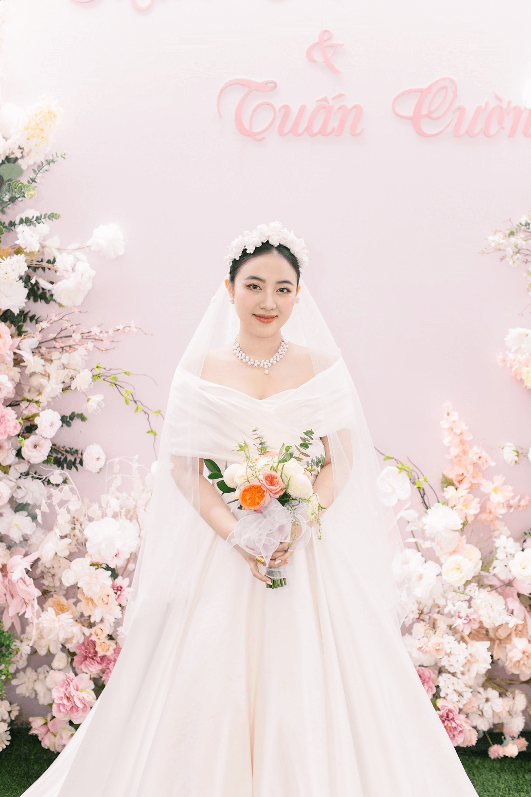 Unique wedding dress 18