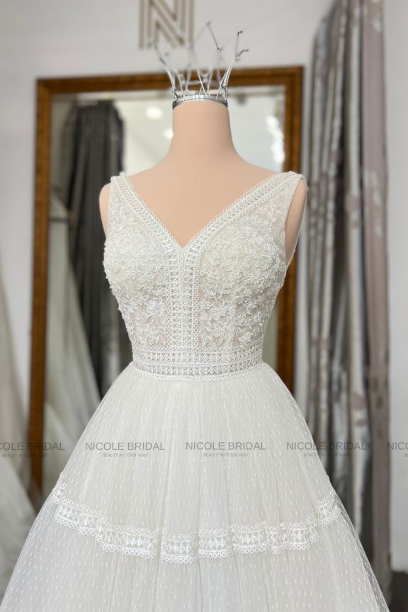 The V neck weddingdress TL23009