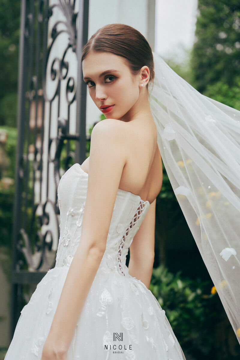 Bộ váy cưới thon siêu đẹp