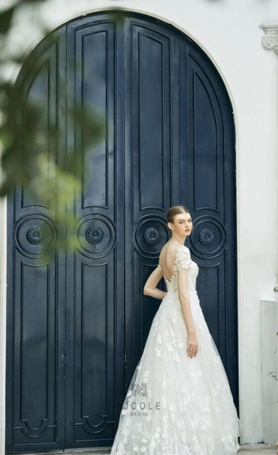 Akira's wedding dress 