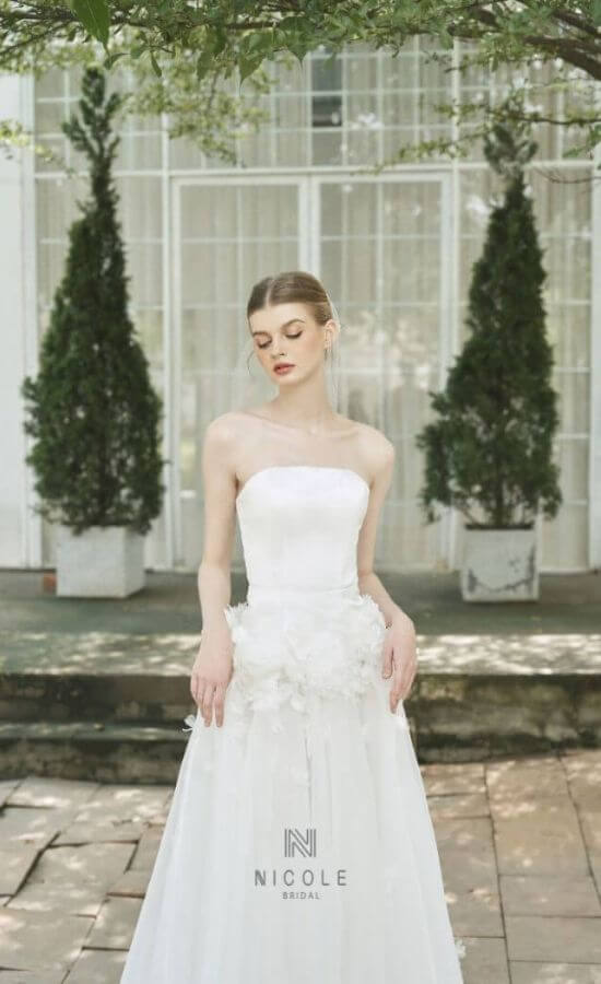 Demi's Wedding Dress 