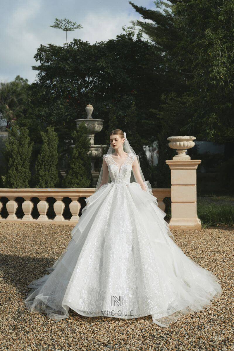 Nicole Bridal - Váy cưới dài đuôi hình 9