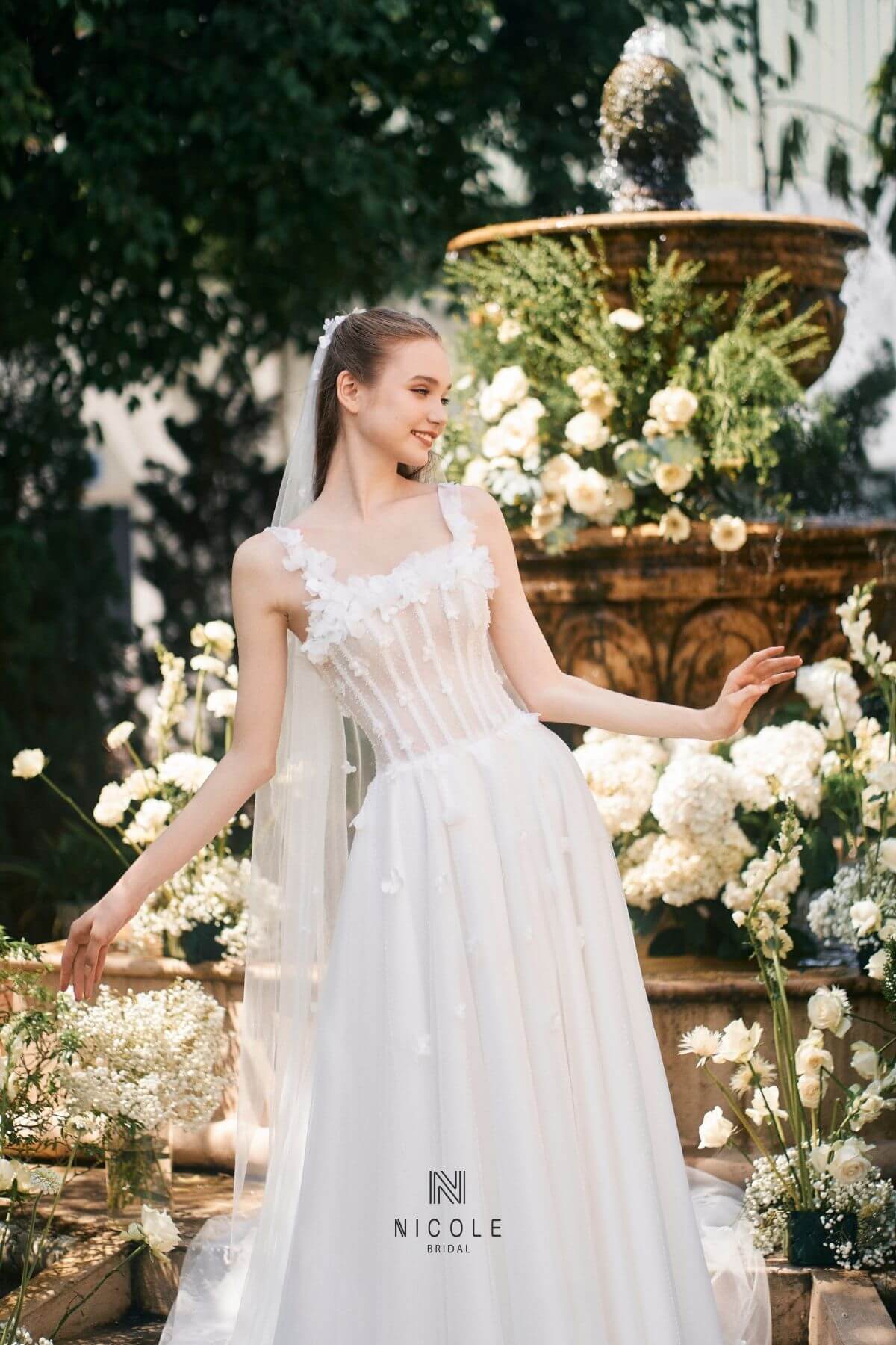 Nicole Bridal - Váy cưới eo corset hình 9
