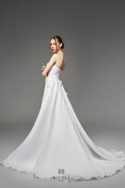 The AGATHA strapless wedding dress