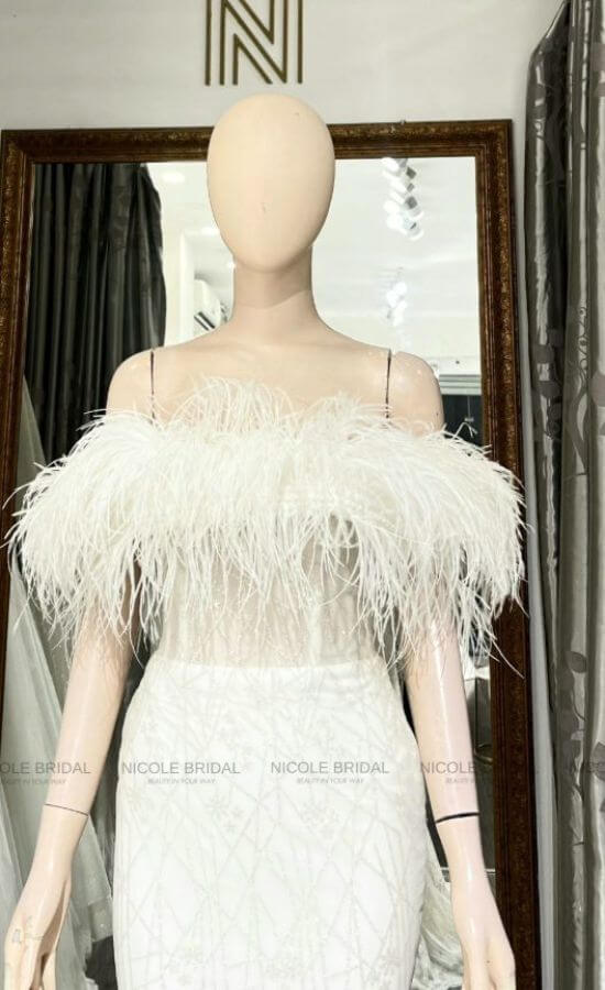 Mermaid wedding dress with feathers