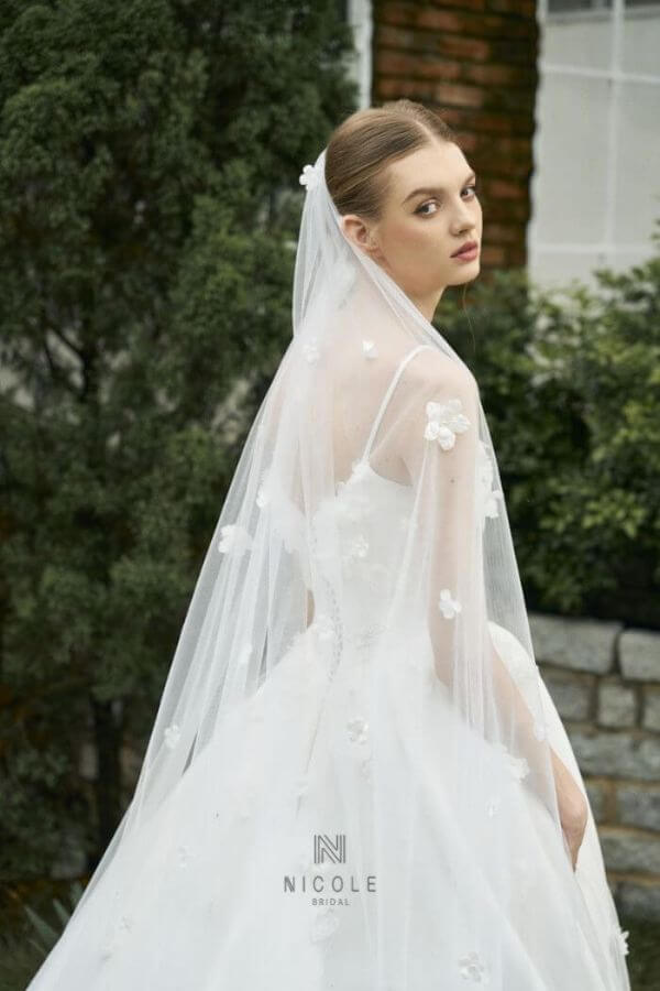 Emma Classic Wedding Dress