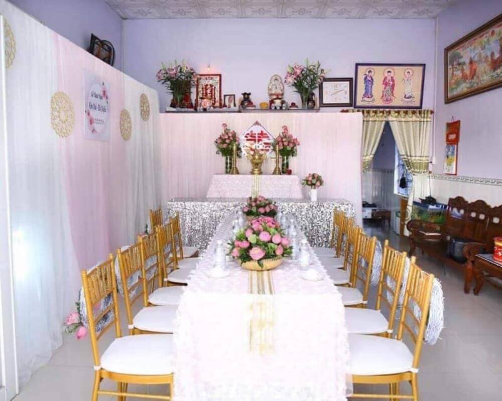 Mẫu trang trí bàn thờ gia tiên tiệc cưới miền Nam