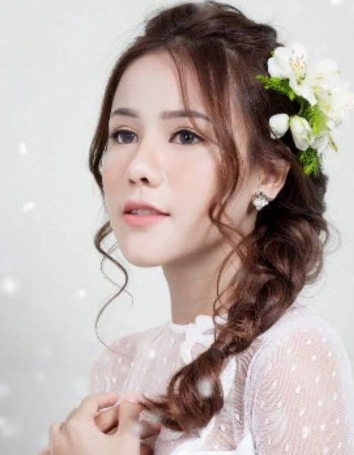 Tóc tết lệch 1 bên
