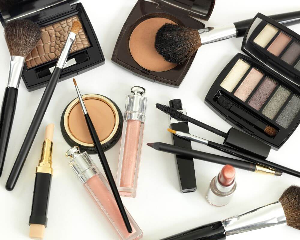 makeup quá dày