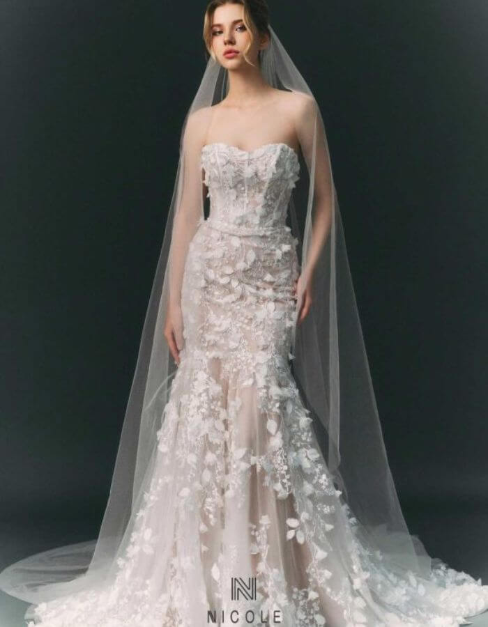 Bộ váy cưới timeless của Nicole Bridal
