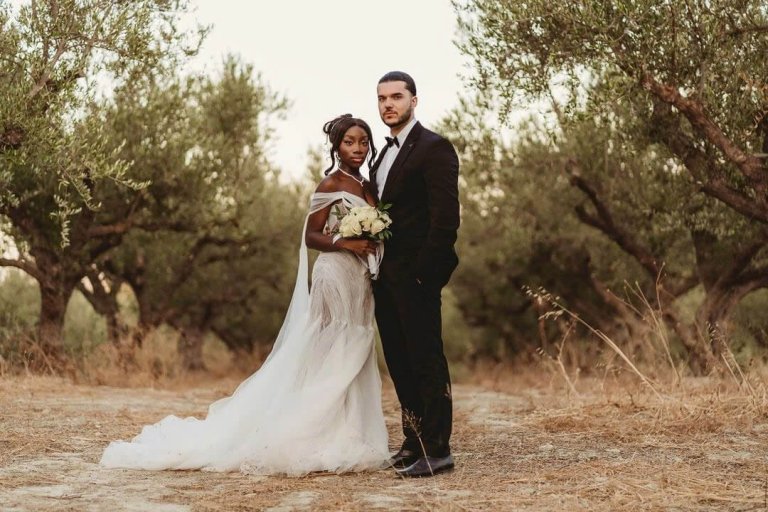 Pleated wedding dress designed exclusively for the ‘Black Pearl’ Ally from New York.