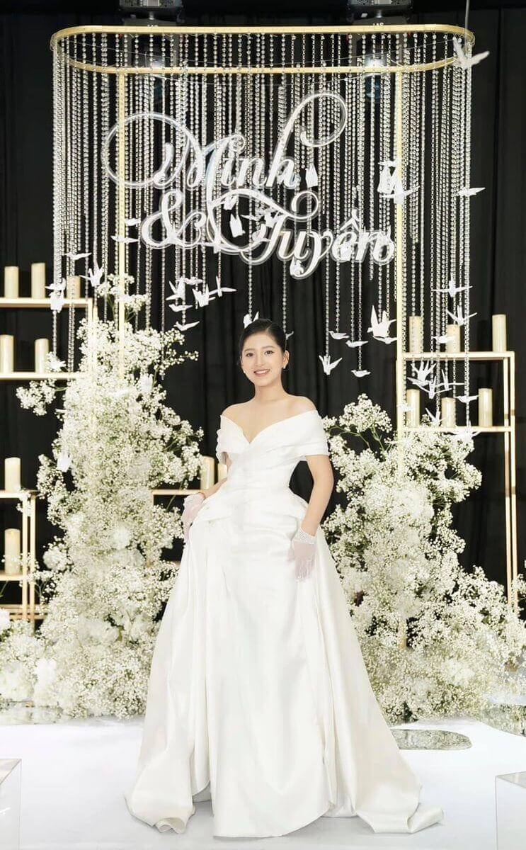 váy cưới xếp ly mikado satin nicole bridal _ minh tuyen