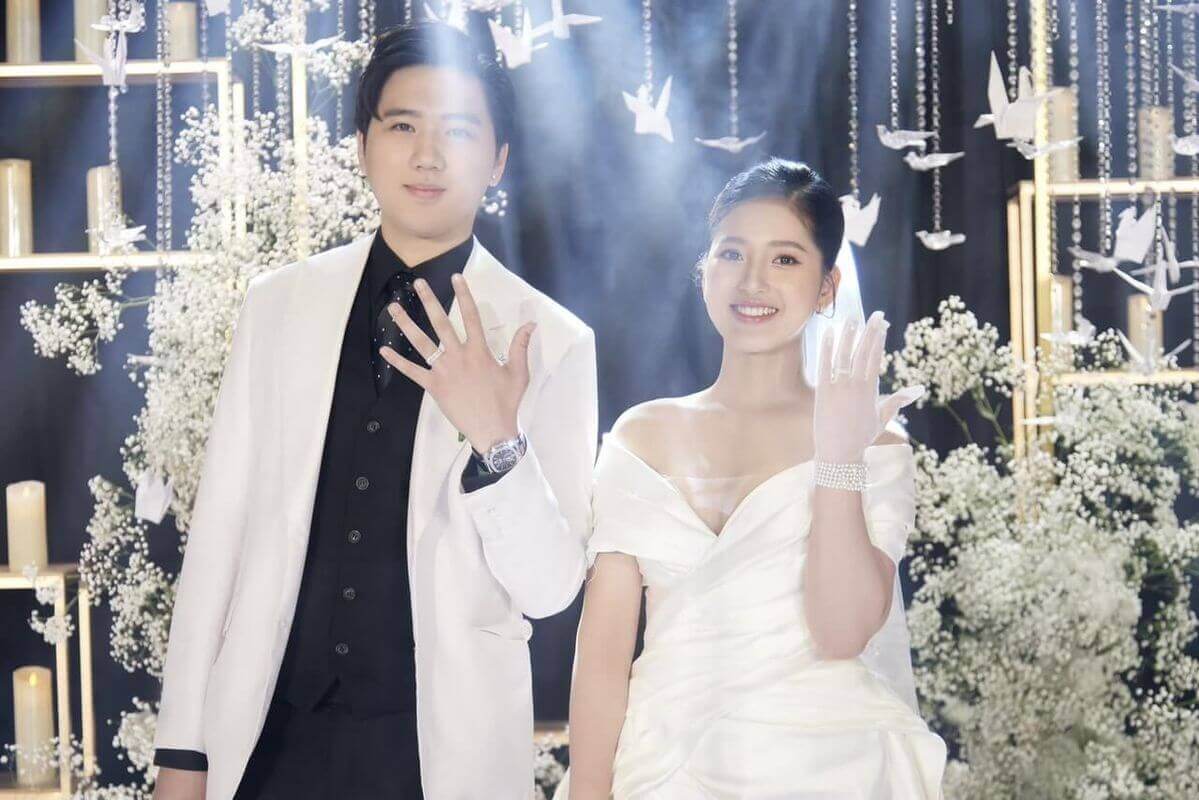 váy cưới xếp ly mikado satin nicole bridal _ minh tuyen